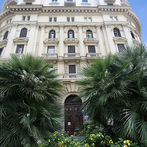 3* Affittacamere Piazza Bovio 22